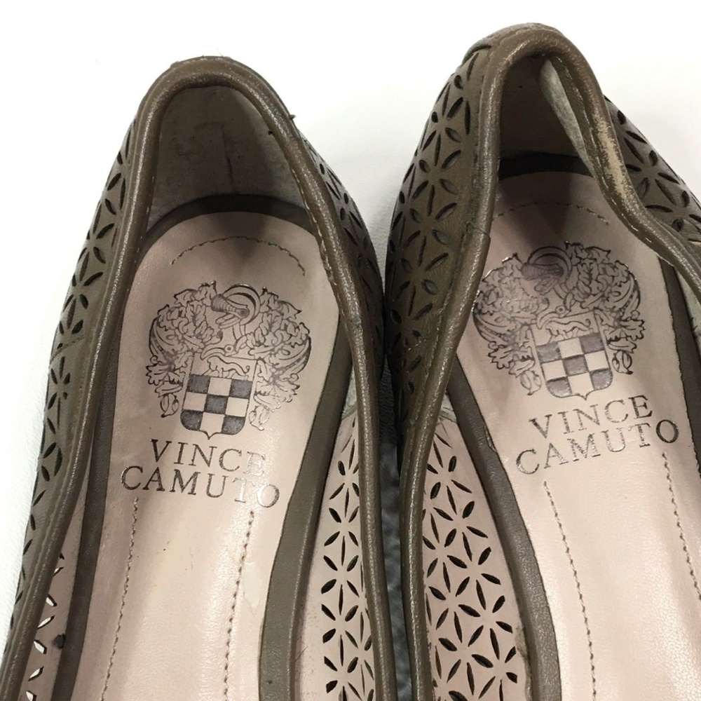 Vince Camuto Lancer Perforated Loafer Flats Size 6 - Picture 8 of 8